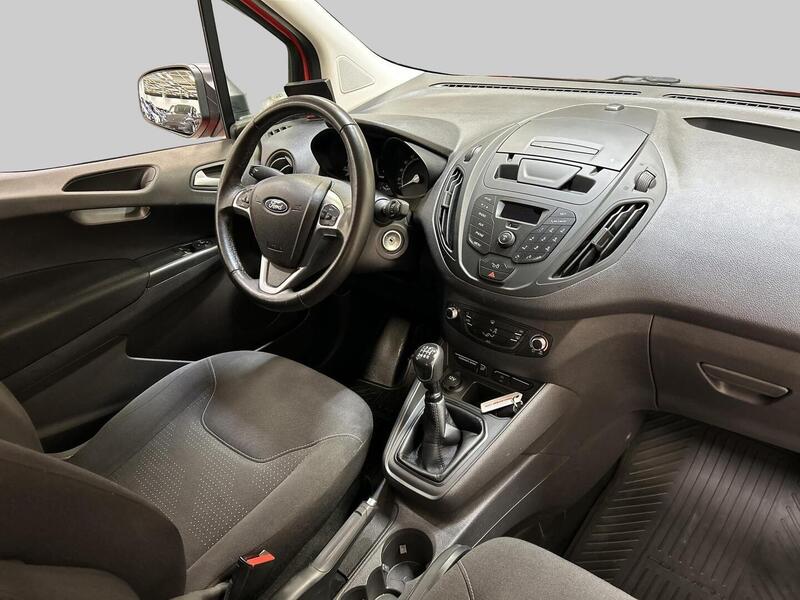 Ford Transit Courier vaihtoauto