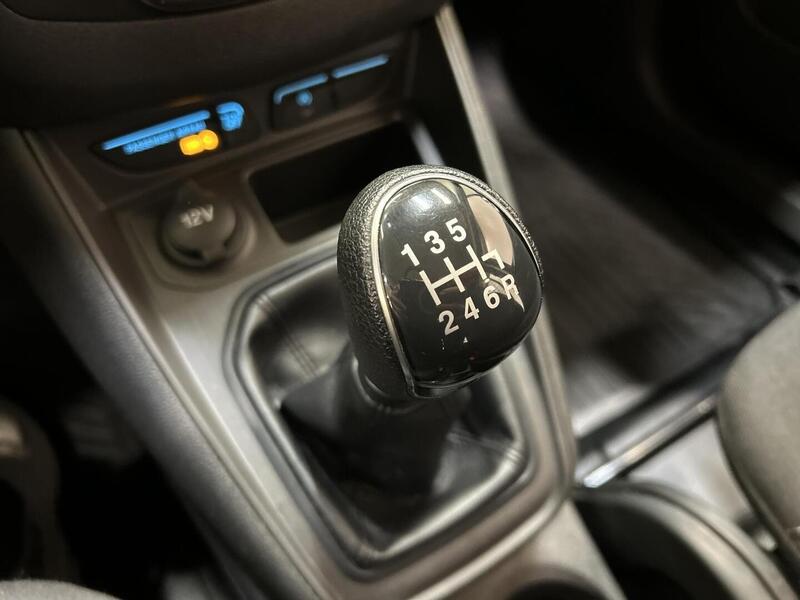 Ford Transit Courier vaihtoauto