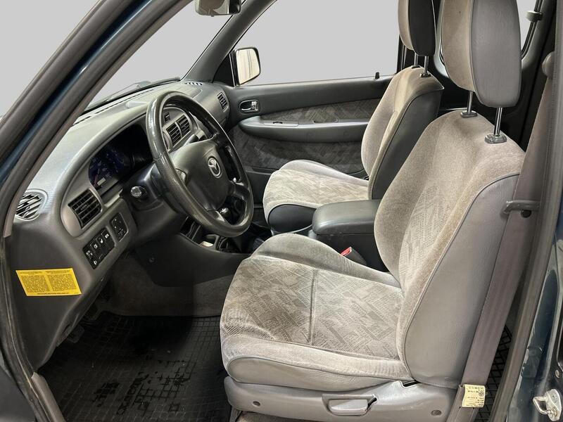 Mazda B2500 vaihtoauto