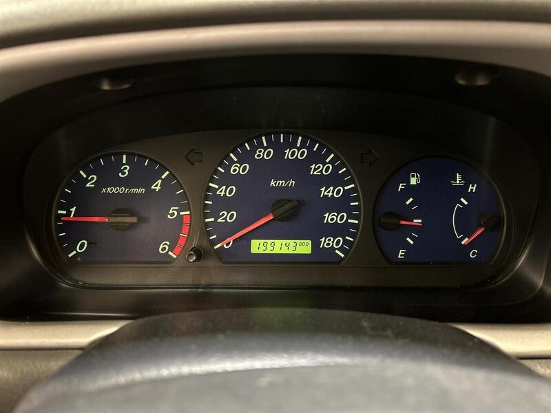 Mazda B2500 vaihtoauto