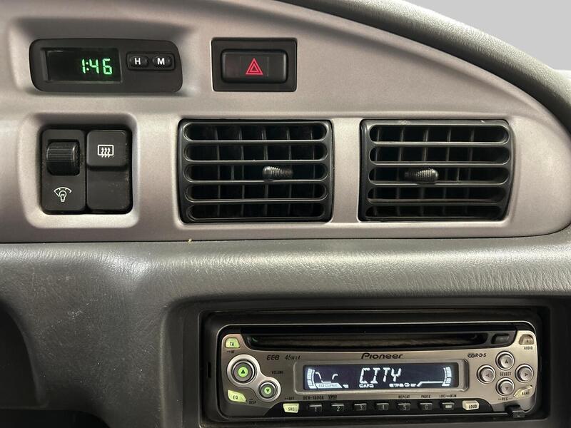 Mazda B2500 vaihtoauto