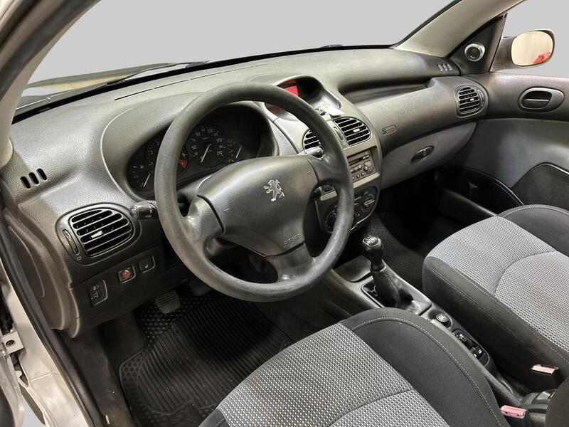 Peugeot 206 vaihtoauto