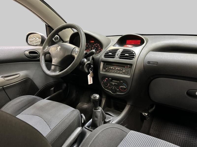 Peugeot 206 vaihtoauto