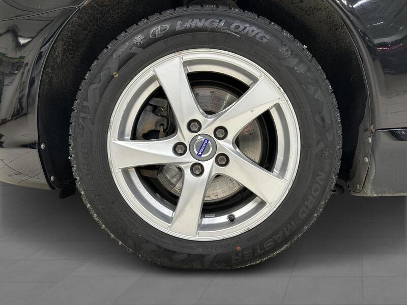 Volvo V70 vaihtoauto