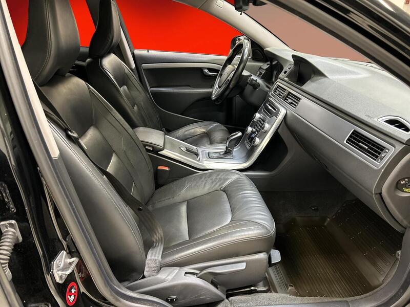 Volvo V70 vaihtoauto