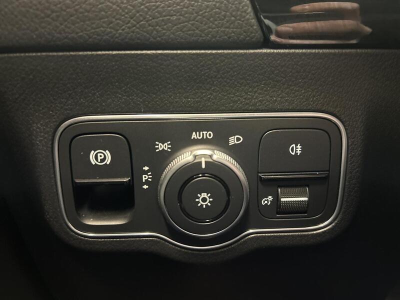 Mercedes-Benz EQA vaihtoauto