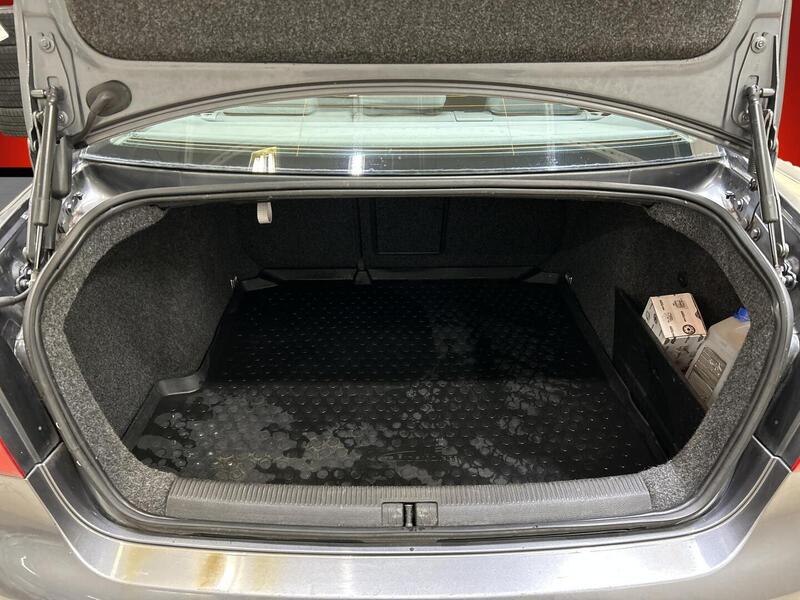 Volkswagen Jetta vaihtoauto