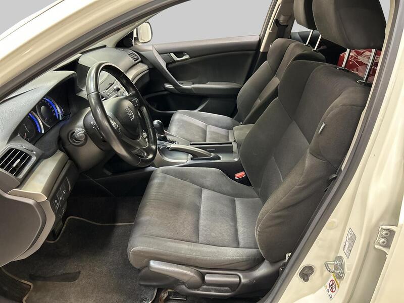 Honda Accord vaihtoauto