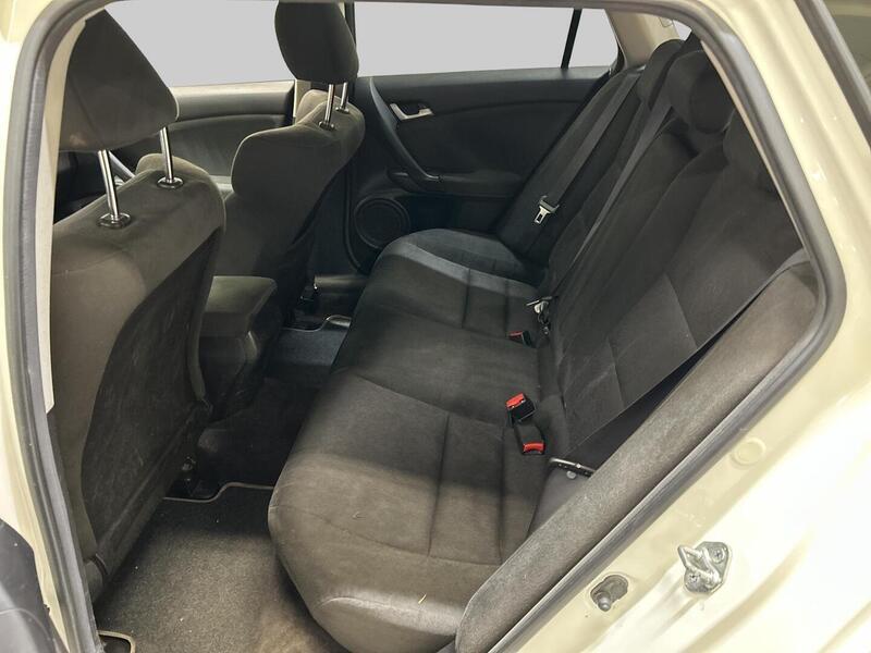 Honda Accord vaihtoauto