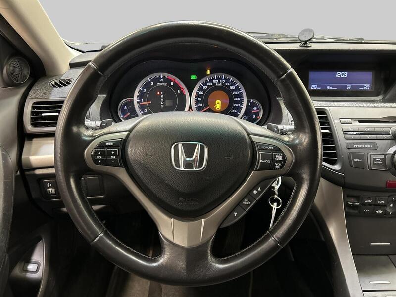 Honda Accord vaihtoauto