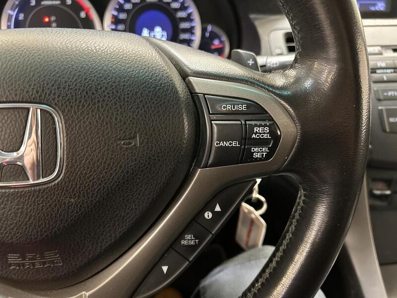 Honda Accord vaihtoauto