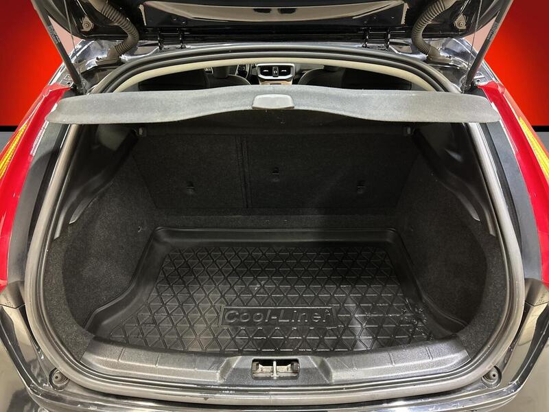 Volvo V40 Cross Country vaihtoauto