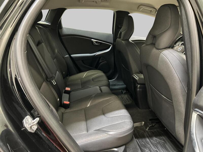 Volvo V40 Cross Country vaihtoauto