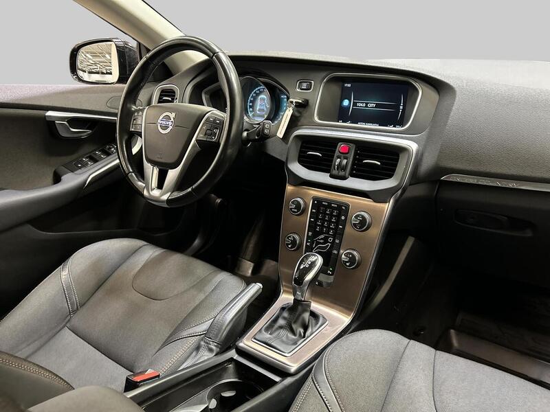 Volvo V40 Cross Country vaihtoauto