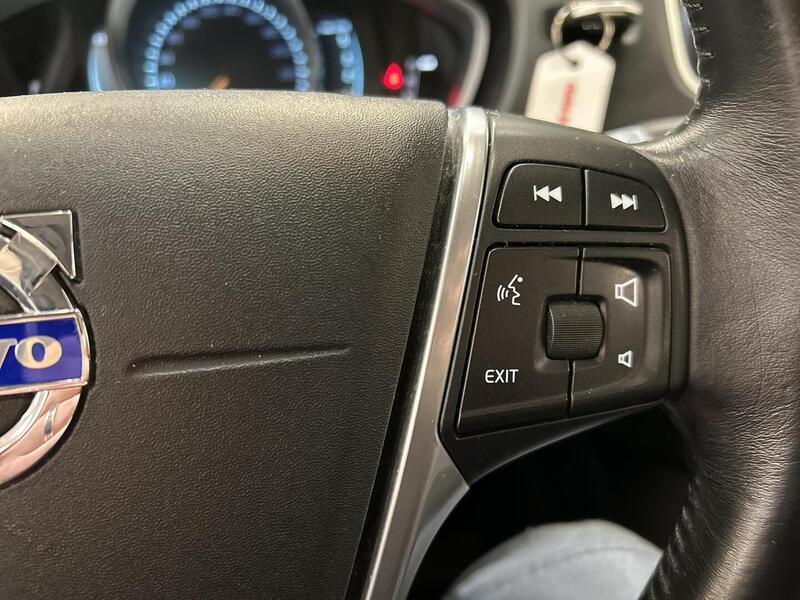 Volvo V40 Cross Country vaihtoauto