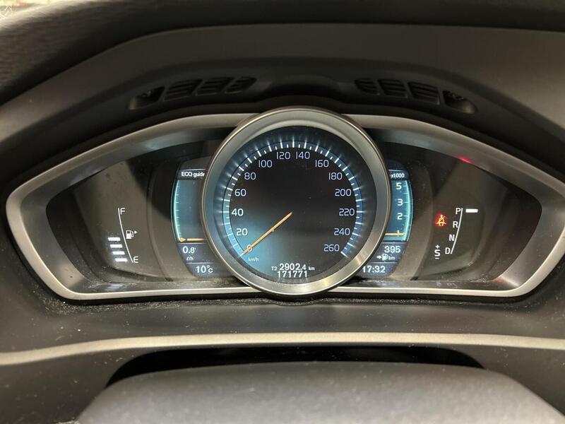 Volvo V40 Cross Country vaihtoauto