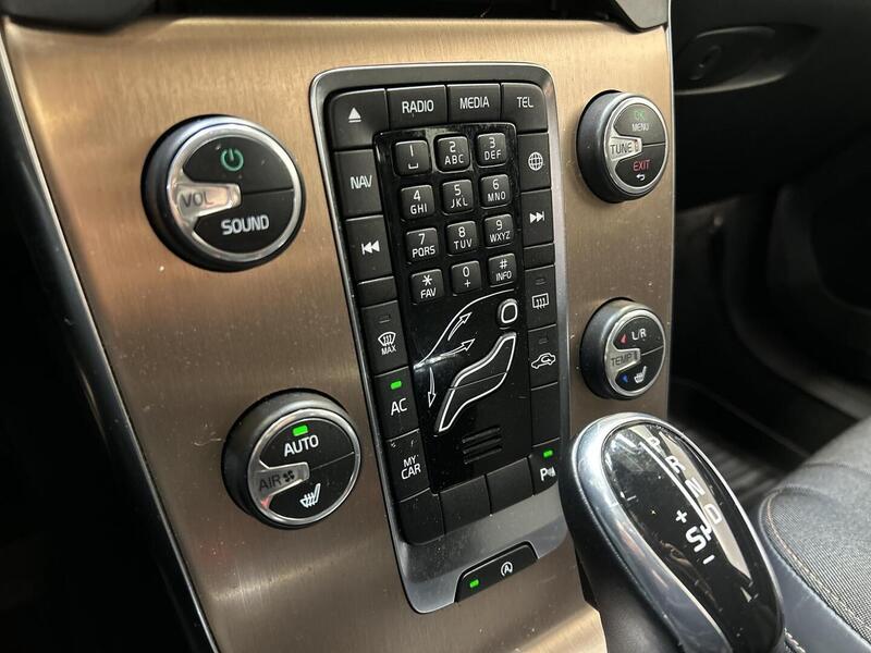 Volvo V40 Cross Country vaihtoauto