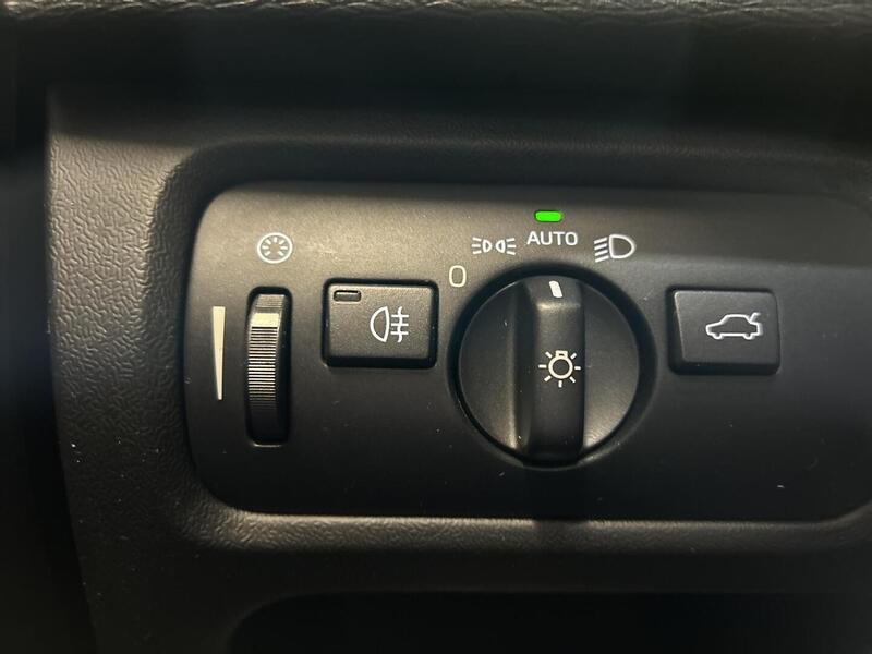 Volvo V40 Cross Country vaihtoauto