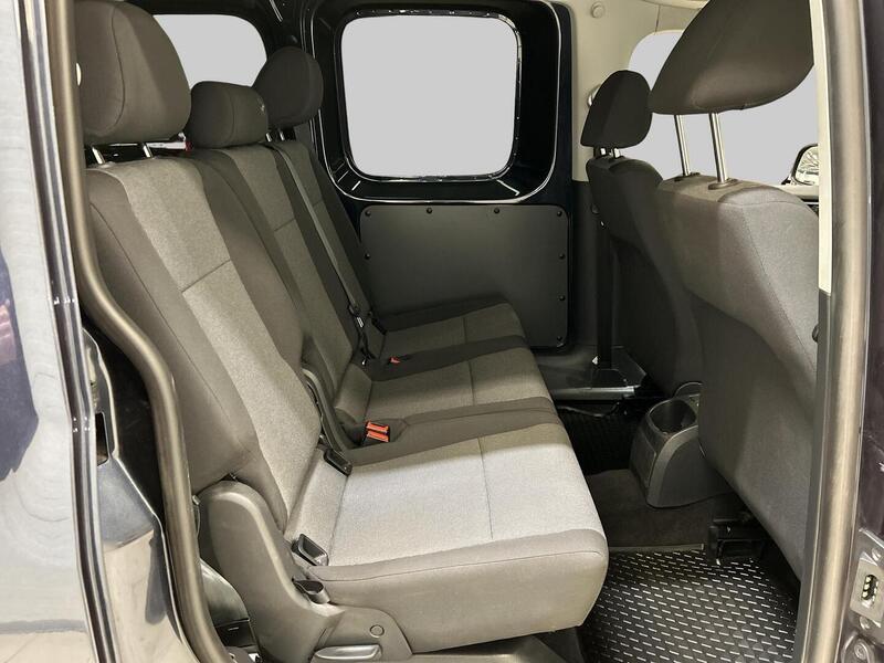 Volkswagen Caddy Maxi vaihtoauto