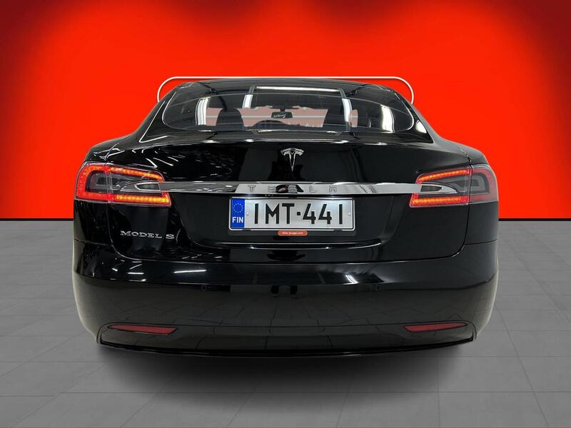 Tesla Model S vaihtoauto