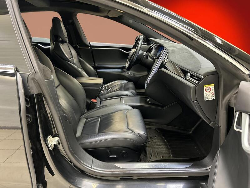 Tesla Model S vaihtoauto