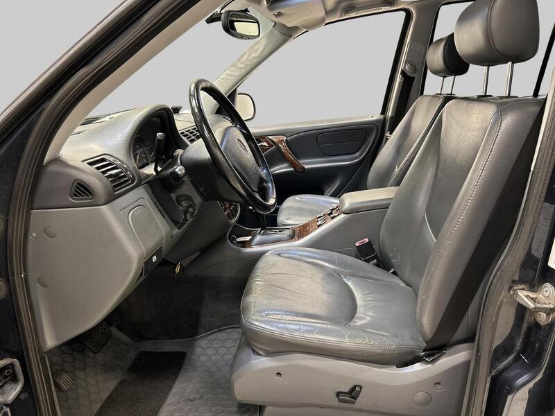 Mercedes-Benz ML vaihtoauto