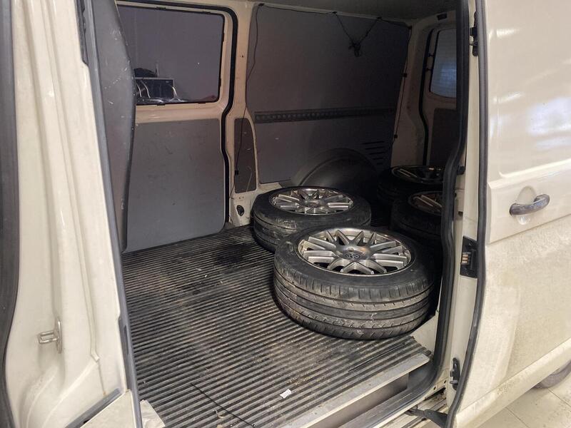 Volkswagen Transporter vaihtoauto