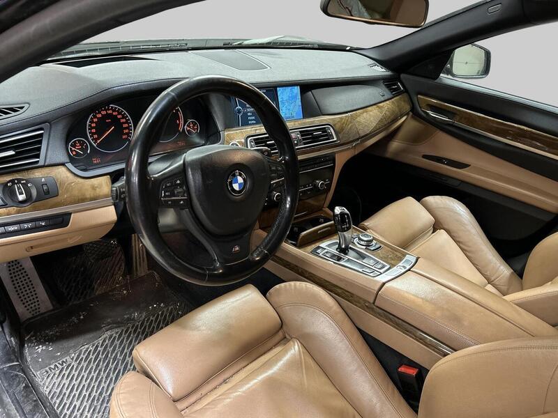BMW 730 vaihtoauto