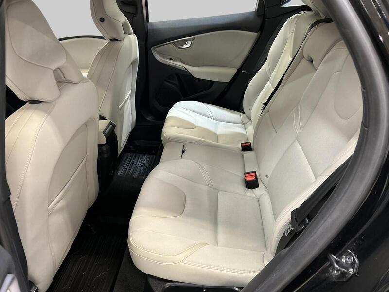 Volvo V40 vaihtoauto