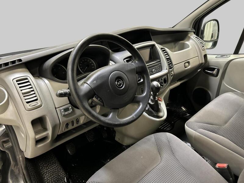 Opel Vivaro vaihtoauto