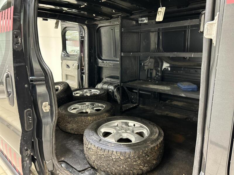 Opel Vivaro vaihtoauto