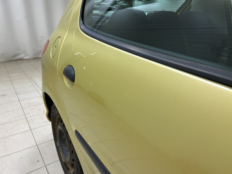 Peugeot 206 vaihtoauto