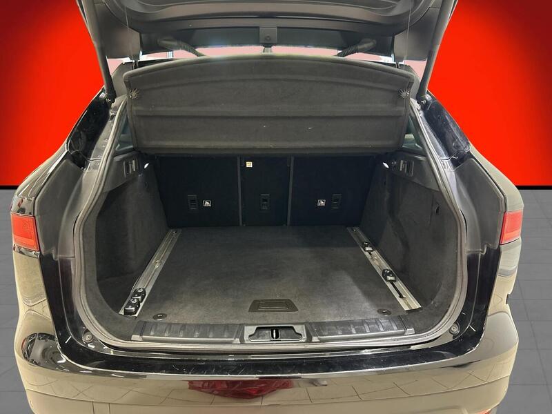 Jaguar F-PACE vaihtoauto