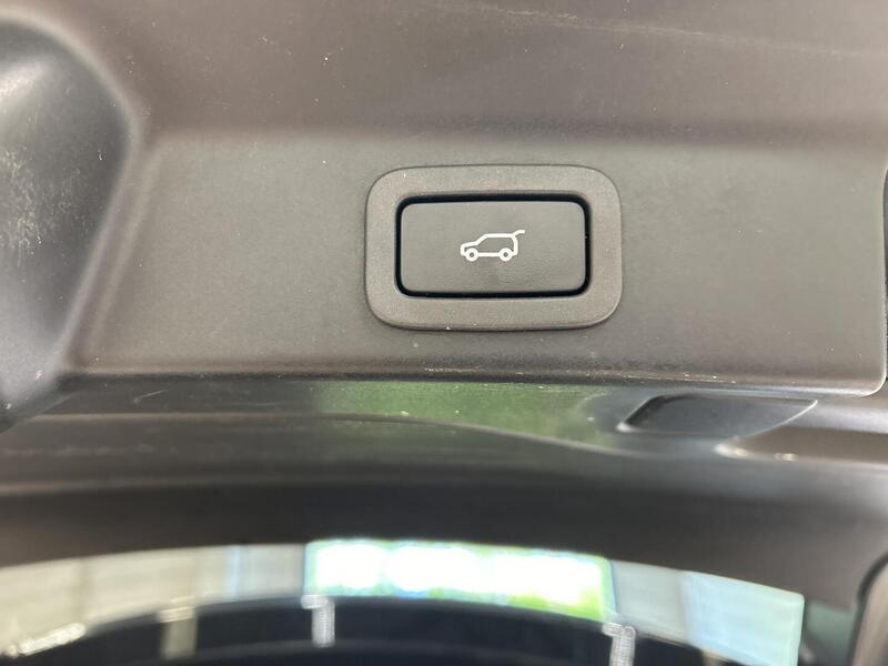 Jaguar F-PACE vaihtoauto