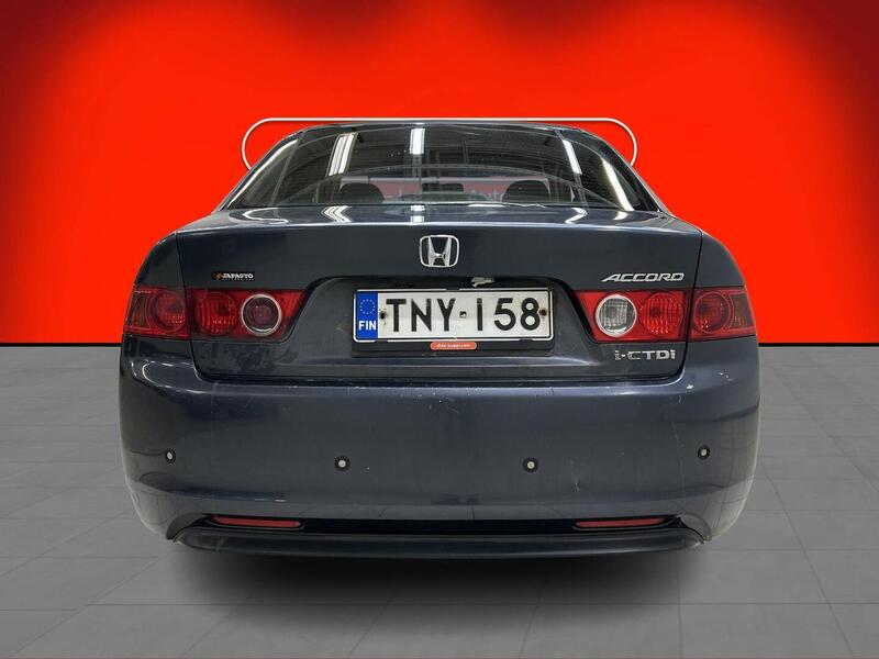 Honda Accord vaihtoauto