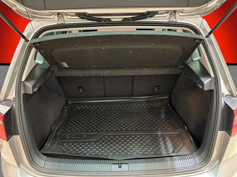 Volkswagen Golf Sportsvan vaihtoauto