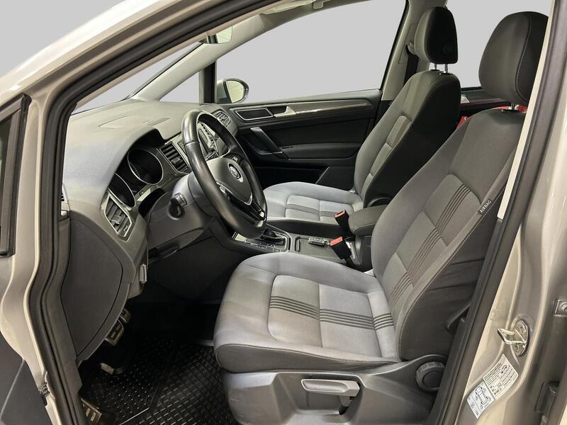 Volkswagen Golf Sportsvan vaihtoauto