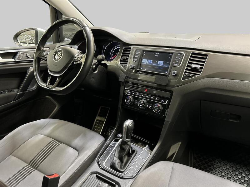 Volkswagen Golf Sportsvan vaihtoauto