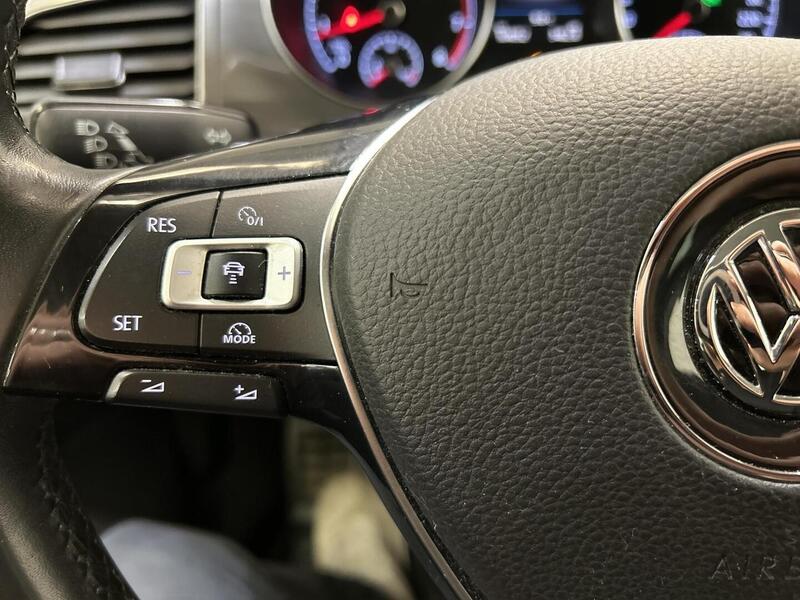 Volkswagen Golf Sportsvan vaihtoauto