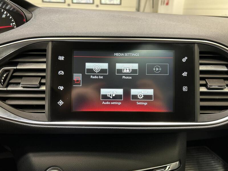 Peugeot 308 vaihtoauto