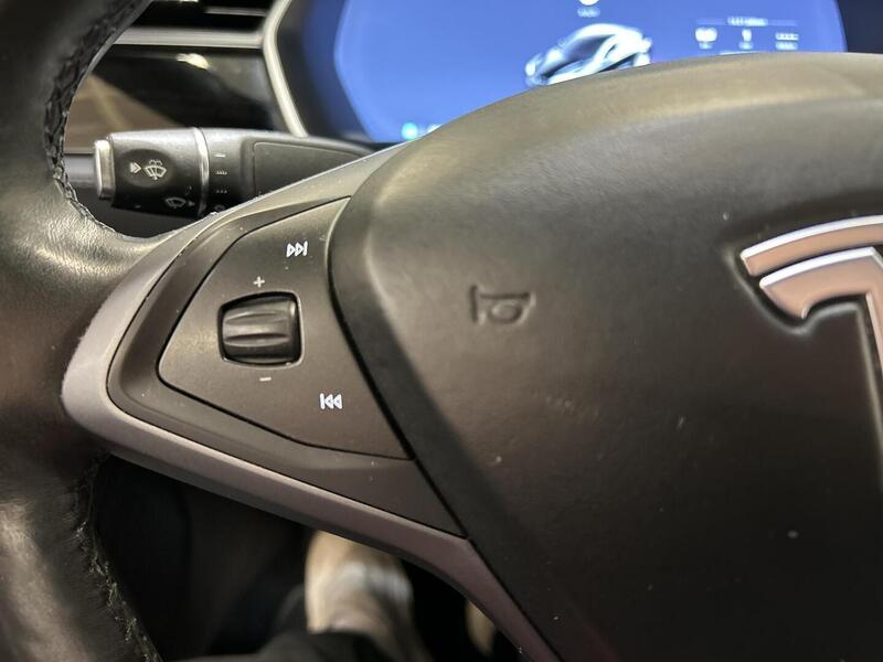 Tesla Model S vaihtoauto