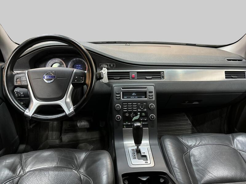 Volvo V70 vaihtoauto