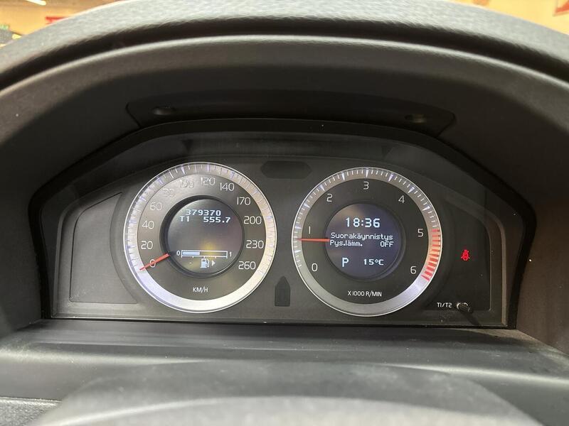 Volvo V70 vaihtoauto