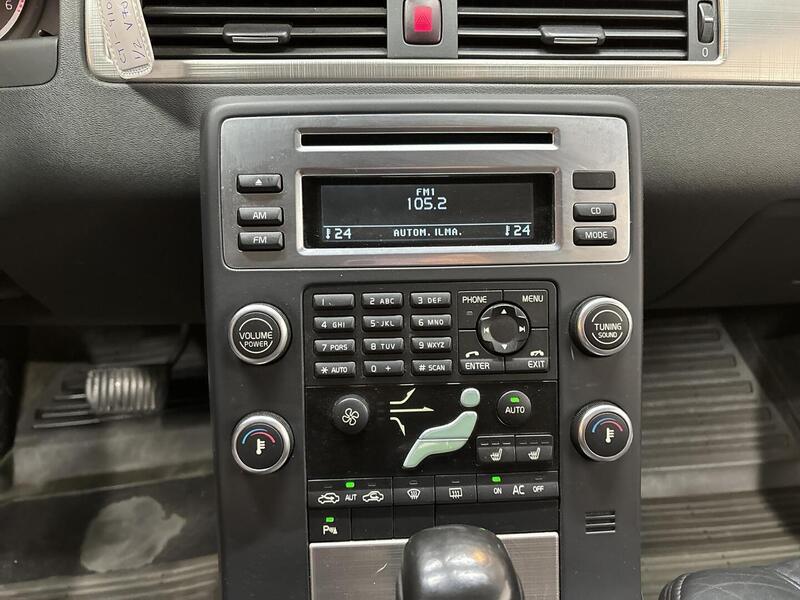 Volvo V70 vaihtoauto