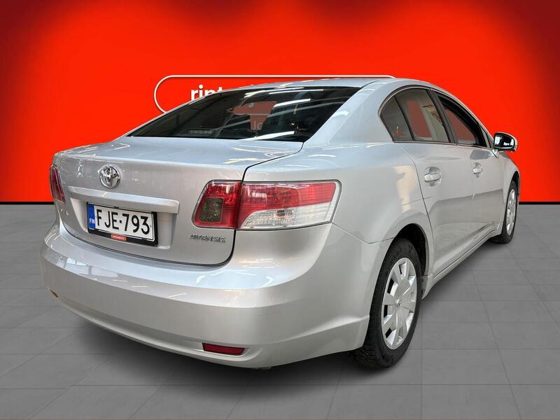 Toyota Avensis vaihtoauto