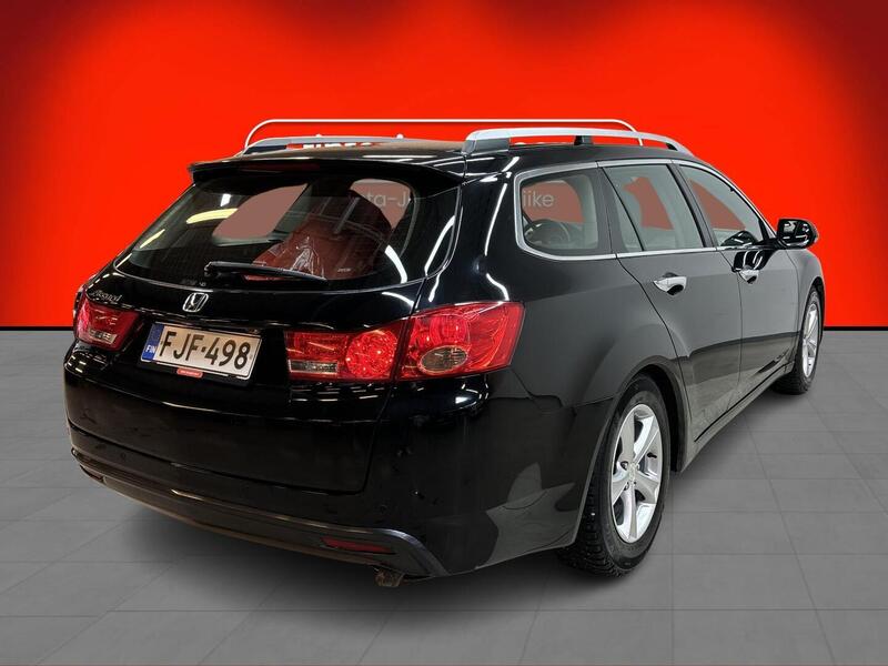 Honda Accord vaihtoauto