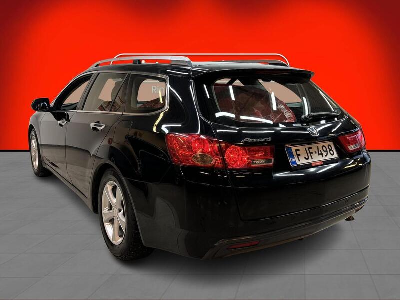 Honda Accord vaihtoauto