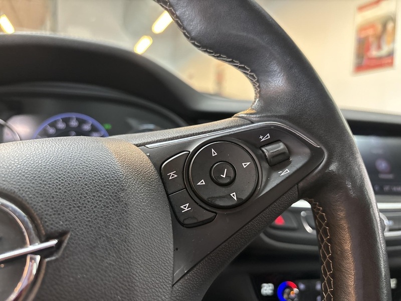 Opel Insignia vaihtoauto