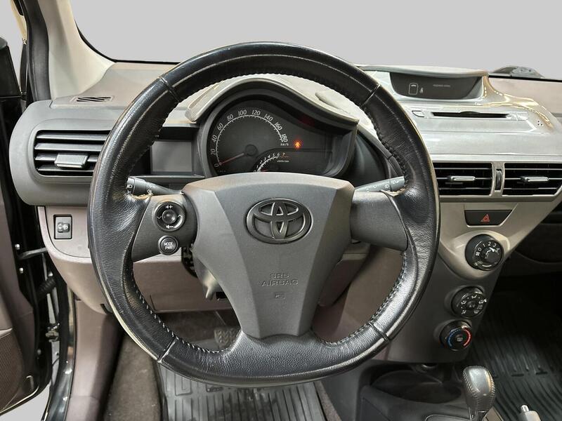 Toyota iQ vaihtoauto