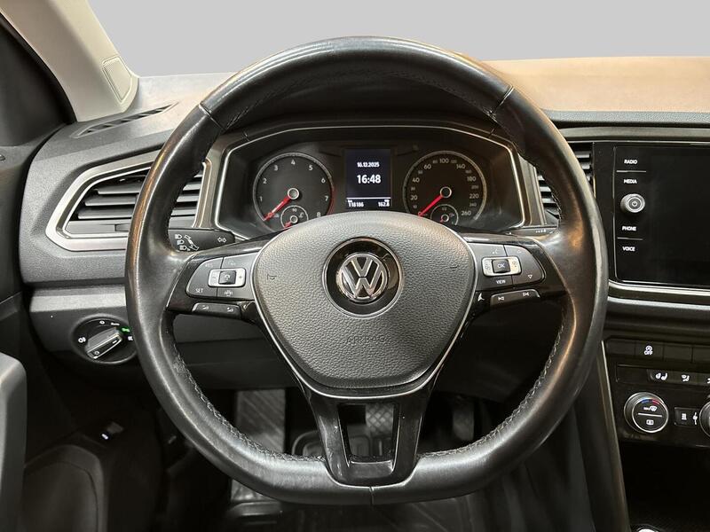 Volkswagen T-Roc vaihtoauto